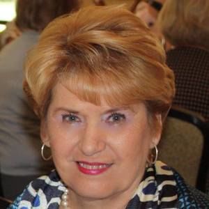 Meet your Posher, Carolyn